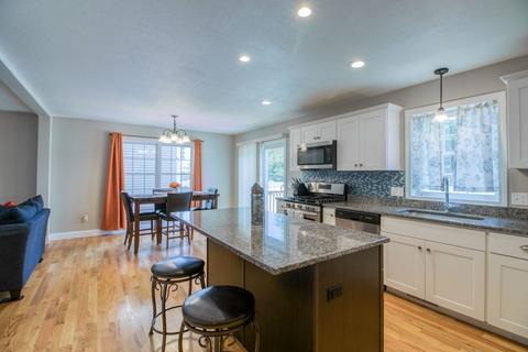 47 Laurence St, Springfield, MA 01104 photo 6