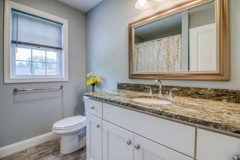 47 Laurence St, Springfield, MA 01104 photo 17