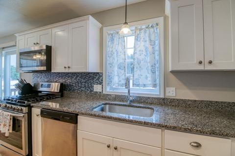 47 Laurence St, Springfield, MA 01104 photo 10