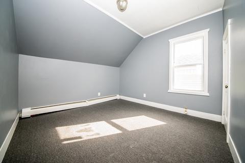912 Plymouth Ave, Fall River, MA 02721 photo 12