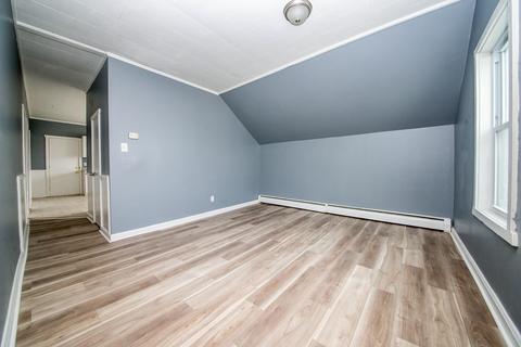912 Plymouth Ave, Fall River, MA 02721 photo 3
