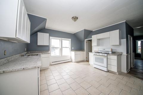 912 Plymouth Ave, Fall River, MA 02721 photo 6