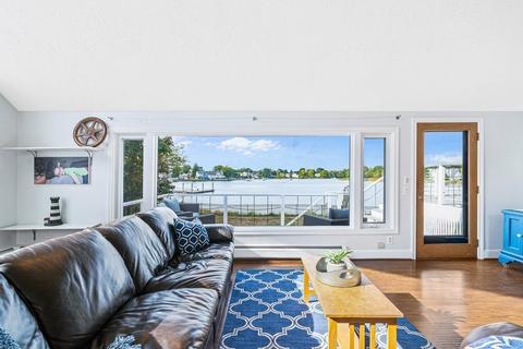 7 Chevalier Ave, Danvers, MA 01923 photo 6