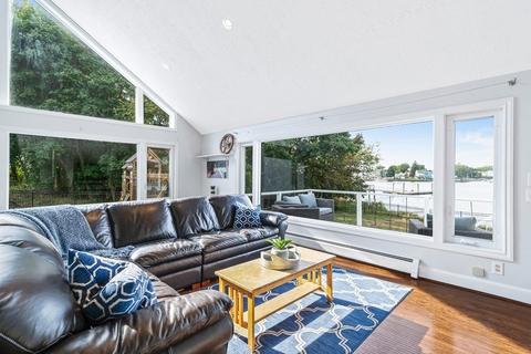 7 Chevalier Ave, Danvers, MA 01923 photo 9