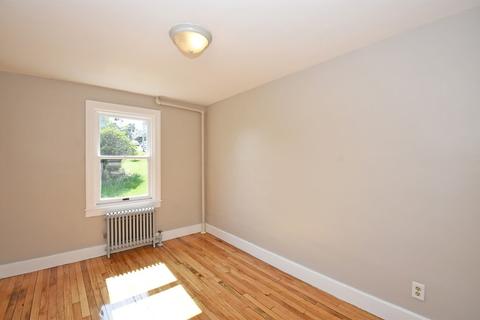 33 Marsh Ave, Worcester, MA 01605 photo 13
