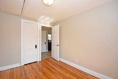 33 Marsh Ave, Worcester, MA 01605 photo 26