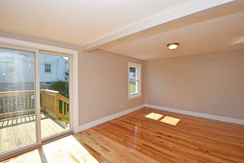 33 Marsh Ave, Worcester, MA 01605 photo 11
