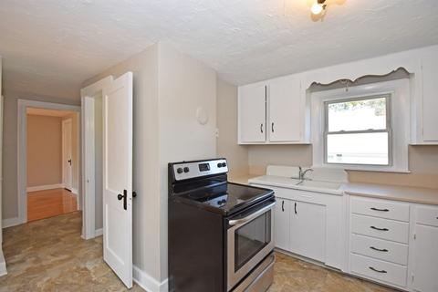 33 Marsh Ave, Worcester, MA 01605 photo 23