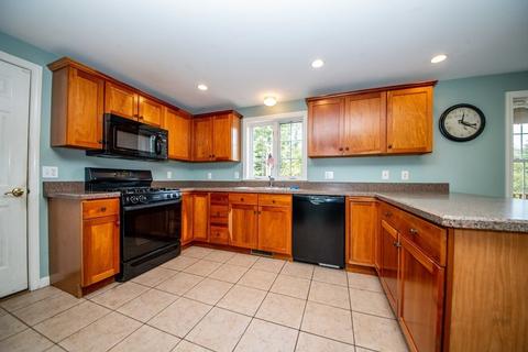 12 Maud Palmer Dr, Wareham, MA 02571 photo 9