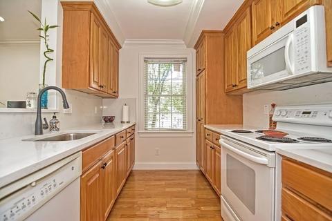 4 Forge Pond #B, Canton, MA 02021 photo 8