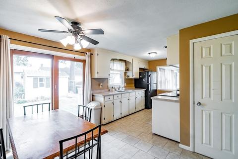 66 Acker Cir, Chicopee, MA 01013 photo 9