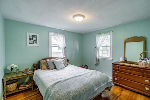 66 Acker Cir, Chicopee, MA 01013 photo 12