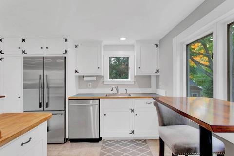 111 Pleasant St, Reading, MA 01867 photo 7