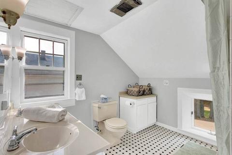 111 Pleasant St, Reading, MA 01867 photo 24