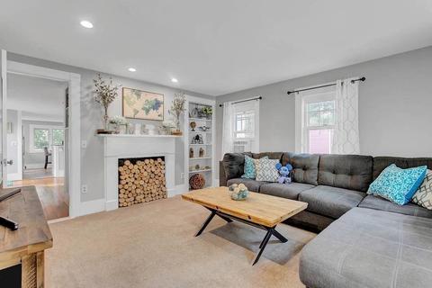 111 Pleasant St, Reading, MA 01867 photo 16