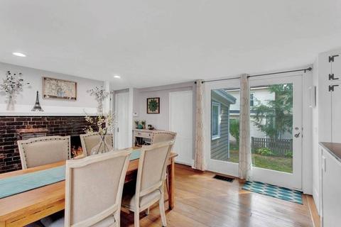 111 Pleasant St, Reading, MA 01867 photo 12