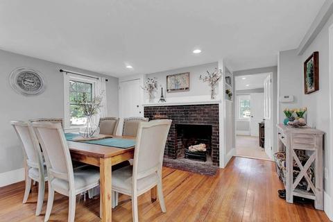 111 Pleasant St, Reading, MA 01867 photo 11