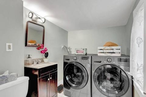 111 Pleasant St, Reading, MA 01867 photo 18