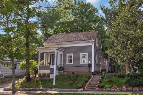 111 Pleasant St, Reading, MA 01867 photo 1
