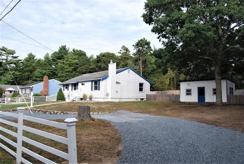 111 Wareham Lake Shore Dr, Wareham, MA 02538 photo 2