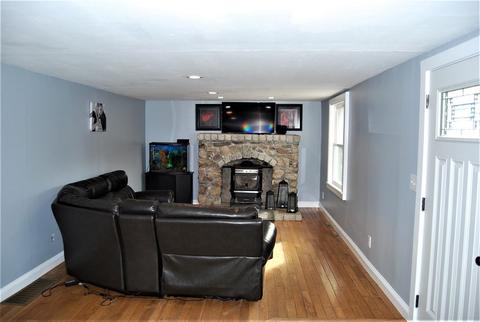 111 Wareham Lake Shore Dr, Wareham, MA 02538 photo 3