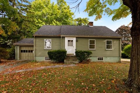 57 Wakefield St, Reading, MA 01867 photo 2
