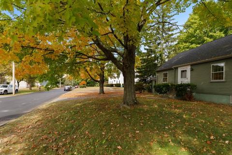 57 Wakefield St, Reading, MA 01867 photo 4