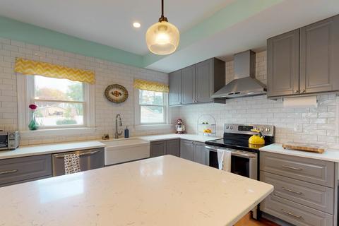 41 Rowell Ave, Beverly, MA 01915 photo 12