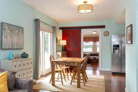 41 Rowell Ave, Beverly, MA 01915 photo 4