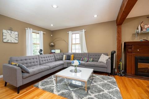 131 Clement St, Springfield, MA 01118 photo 8