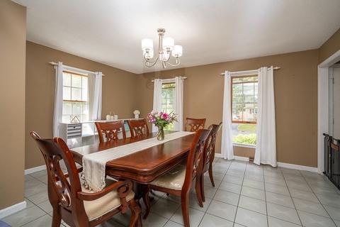 131 Clement St, Springfield, MA 01118 photo 11