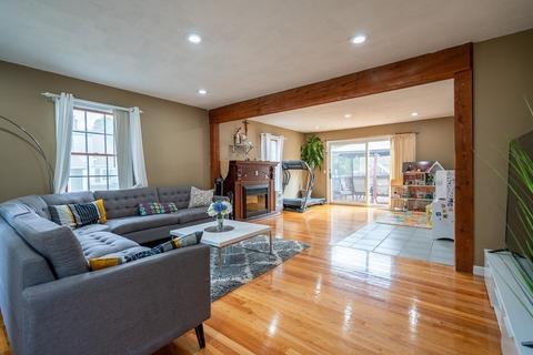 131 Clement St, Springfield, MA 01118 photo 5