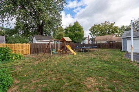 131 Clement St, Springfield, MA 01118 photo 27