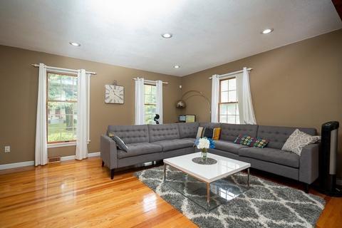131 Clement St, Springfield, MA 01118 photo 10