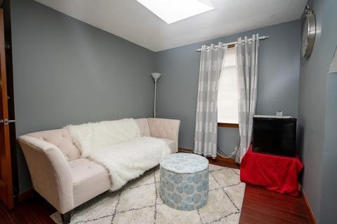 131 Clement St, Springfield, MA 01118 photo 18
