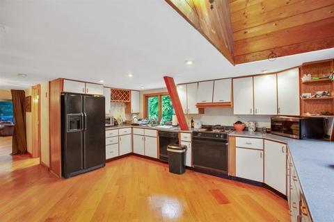 198 Atlantic St, Gloucester, MA 01930 photo 16