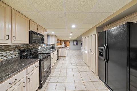 165 Westchester Dr, Canton, MA 02021 photo 34