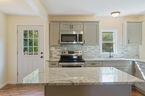 389 Radcliffe St, Athol, MA 01331 photo 3