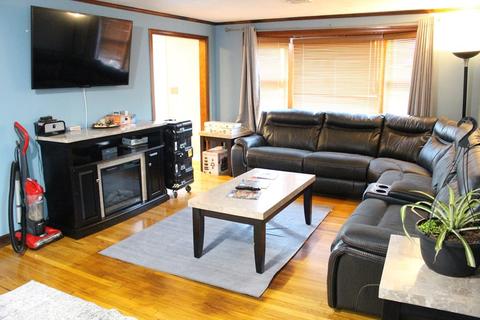 88 Grover St, Everett, MA 02149 photo 2