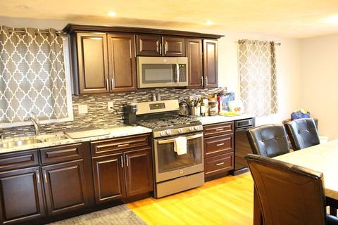 88 Grover St, Everett, MA 02149 photo 4