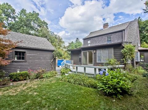 18 Donbray Rd, Springfield, MA 01119 photo 5