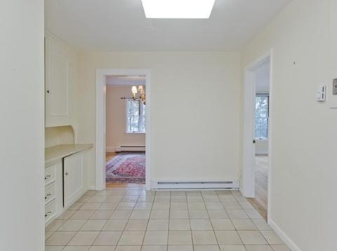 18 Donbray Rd, Springfield, MA 01119 photo 15