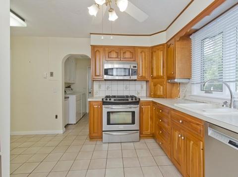 18 Donbray Rd, Springfield, MA 01119 photo 17
