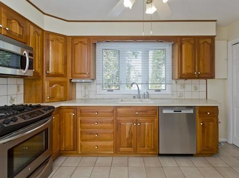 18 Donbray Rd, Springfield, MA 01119 photo 12
