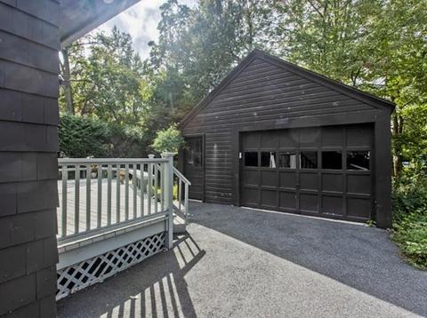 18 Donbray Rd, Springfield, MA 01119 photo 4
