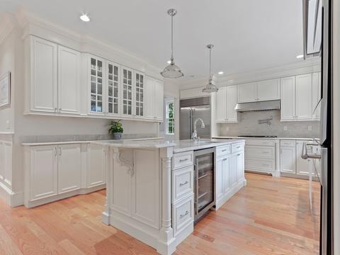 96 Glendale Rd, Needham, MA 02492 photo 2