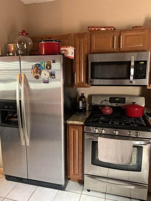 210 Grove St, Fall River, MA 02720 photo 4