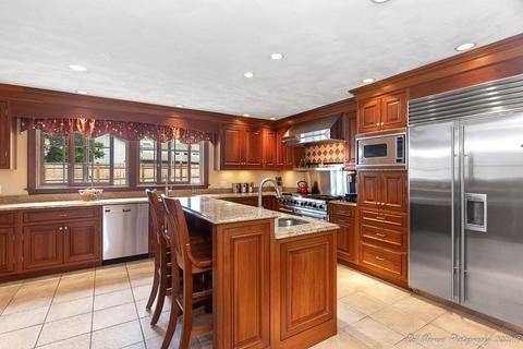 24 Williams St, Beverly, MA 01915 photo 5