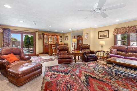 24 Williams St, Beverly, MA 01915 photo 15