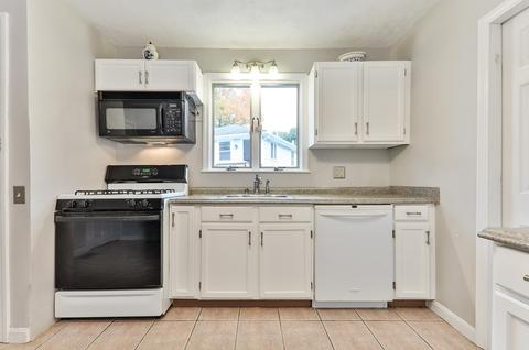 176 Curve St, Dedham, MA 02026 photo 13